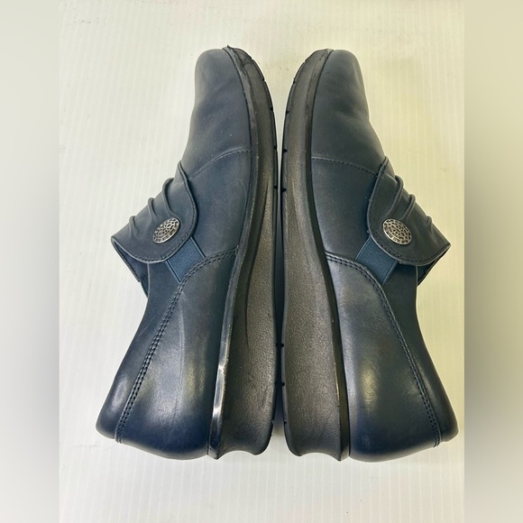 💙”Clark’s” Women’s Navy Leather Comfort Shoes💙 - Picture 12 of 16